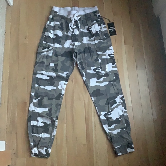STREETWEAR SOCIETY NWT CAMO CUTE JEAN LIKE,,WIDE ELASTIC WAISTBAND - Picture 6 of 6